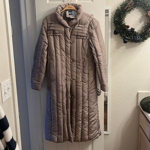 Sno Down, 12, Tan Coat